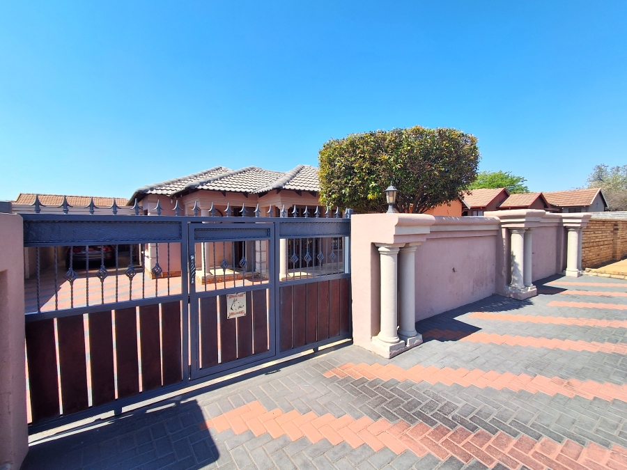 3 Bedroom Property for Sale in Tlhabane West North West